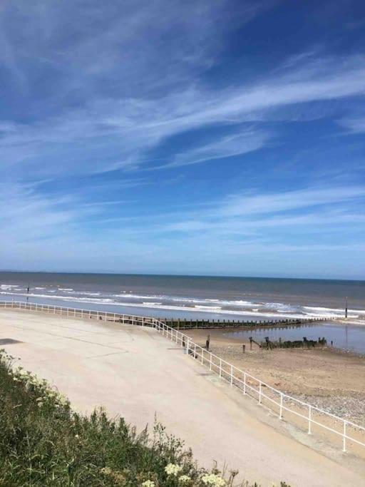 Sandy'S Cosy Cottage Hornsea Exterior photo