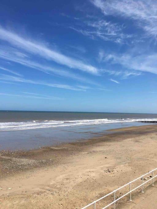 Sandy'S Cosy Cottage Hornsea Exterior photo